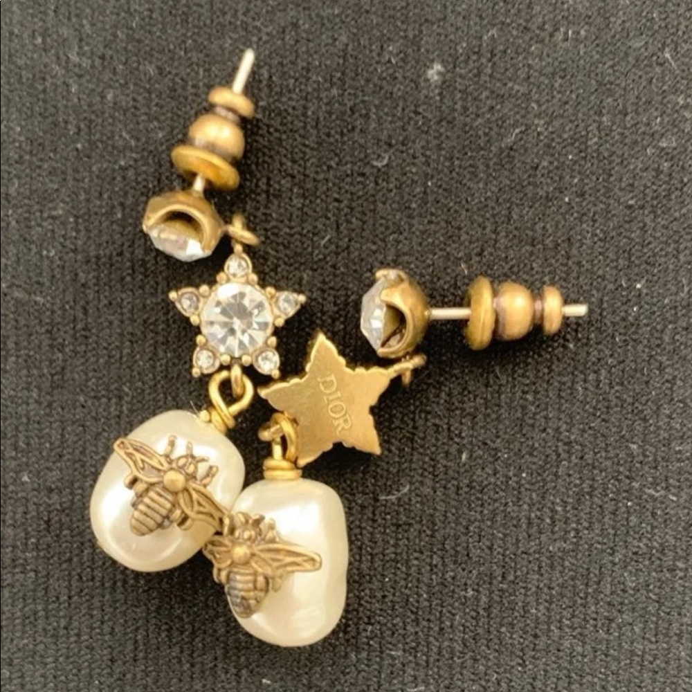 Dior Earrings - Picture 2 of 5
